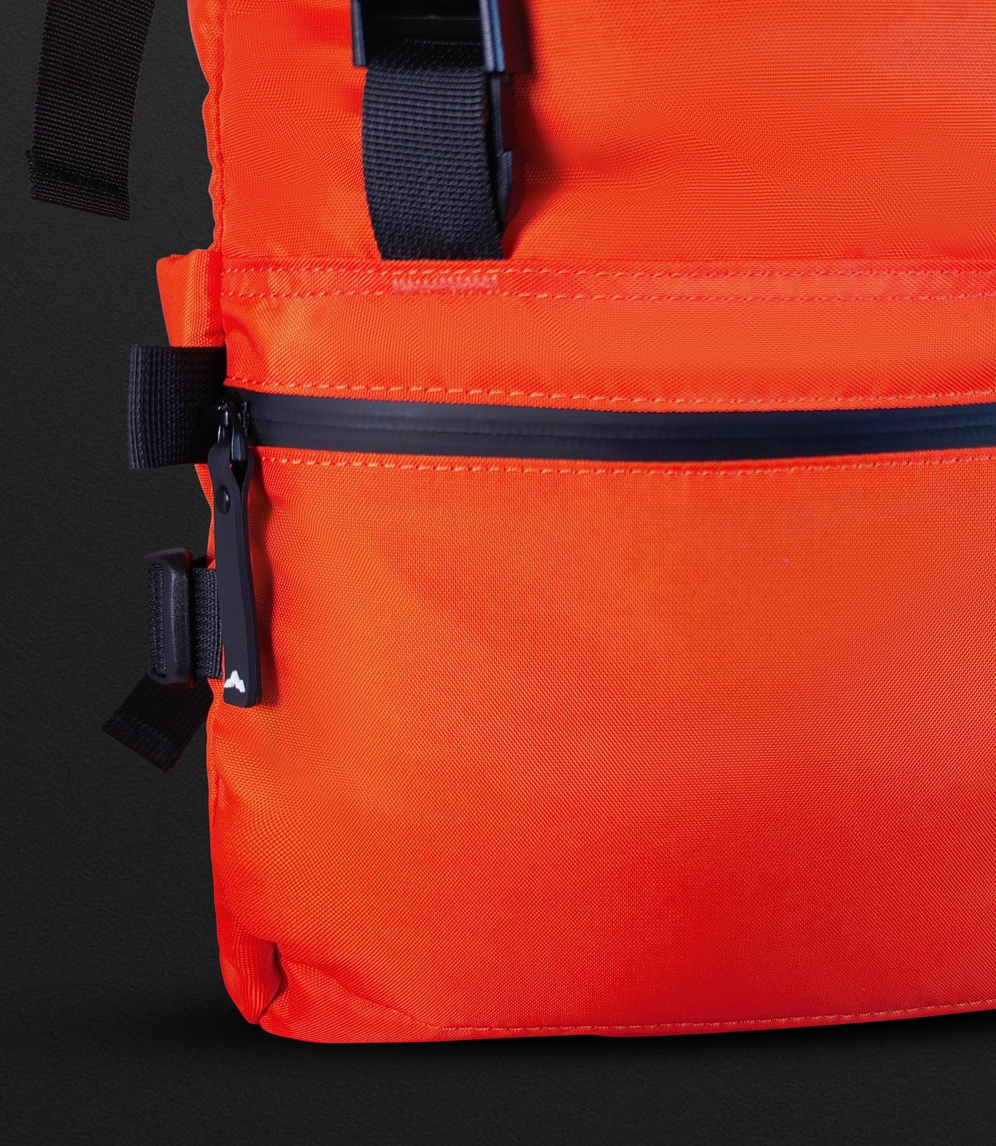 XPLORER V.1 15L BACKPACK